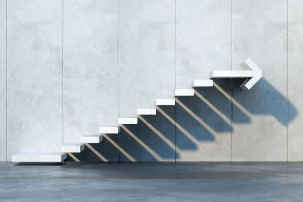 Treppe hoch – Preiswerte SAP BTP Beratung
